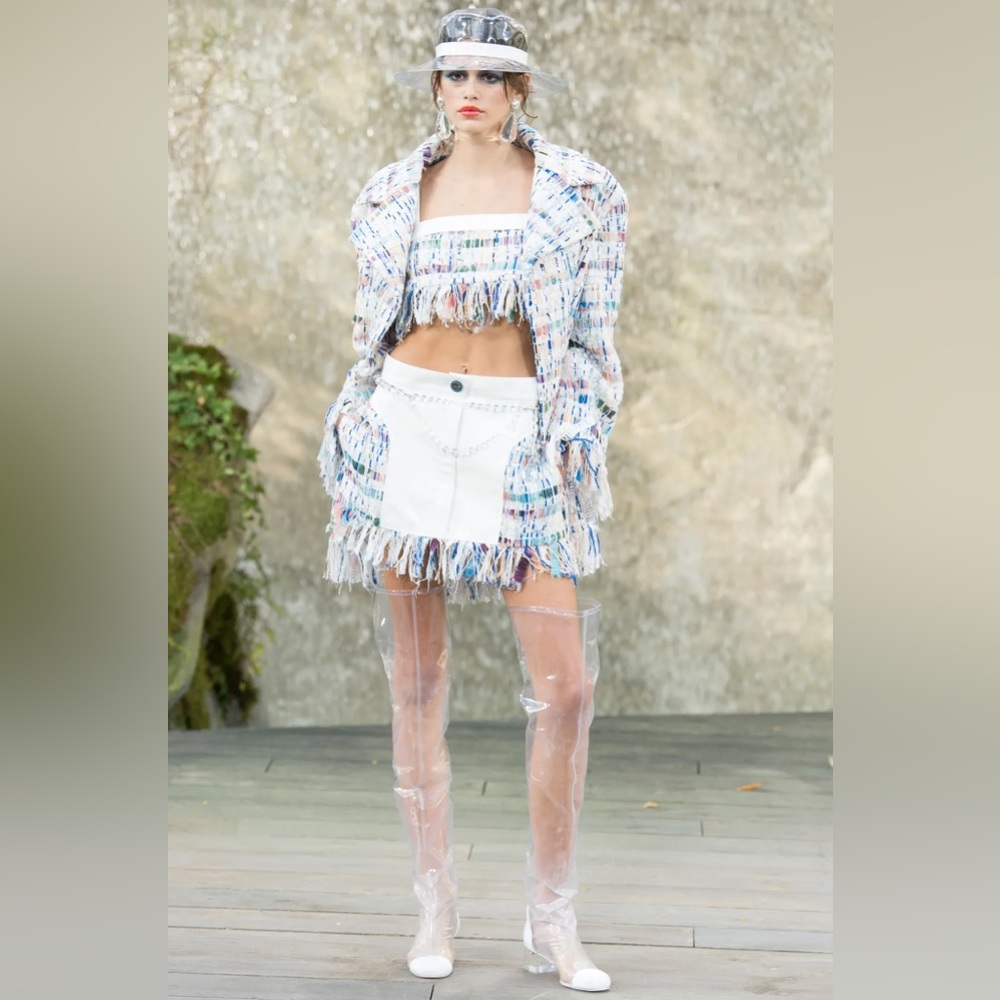Chanel transparent RARE tweed hat - Picture 6 of 8